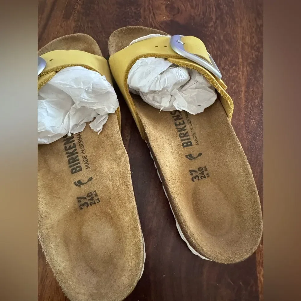 Birkenstock Madrid Big Buckle Sandal in Nubuck leather - Picture 6 of 7